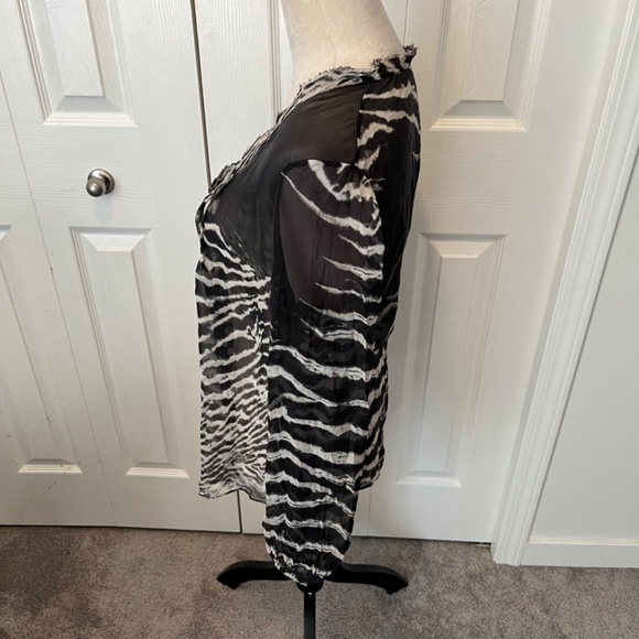 Elie Tahari pure silk size M top - Picture 6 of 15